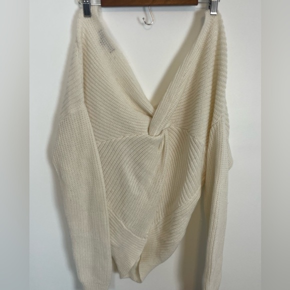 Love Tree Open Back Sweater L - Picture 5 of 5